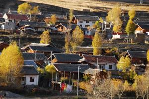 tibetan village in jiuzhaigou